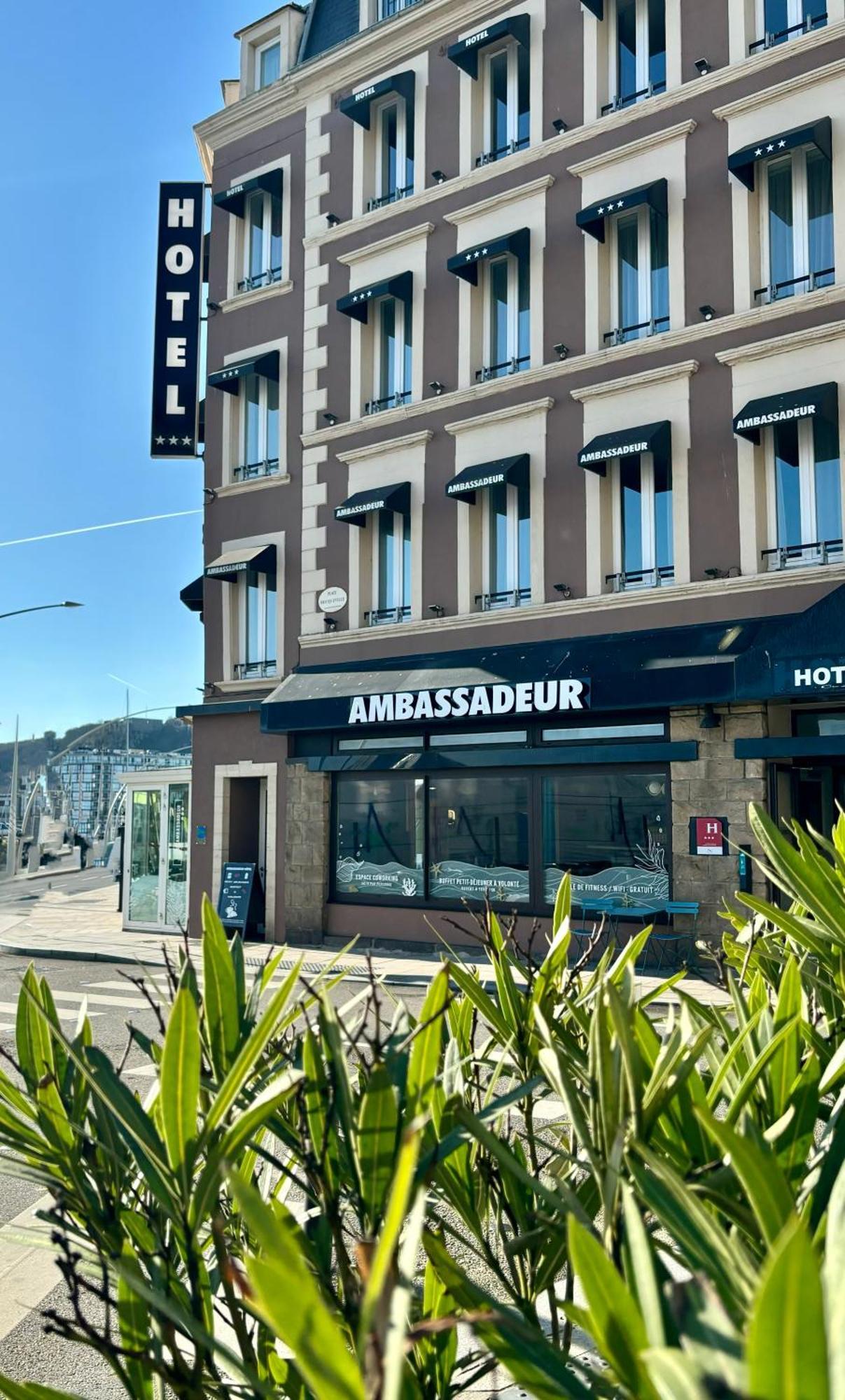Ambassadeur Hotel - Cherbourg Port De Plaisance Eksteriør billede